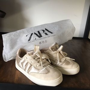 Zara beige kids sneakers - size 6.5
